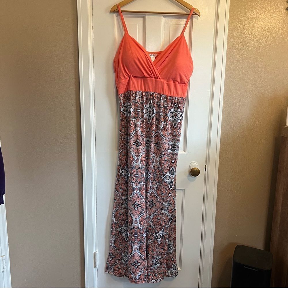 Just Be Coral Patterned Top